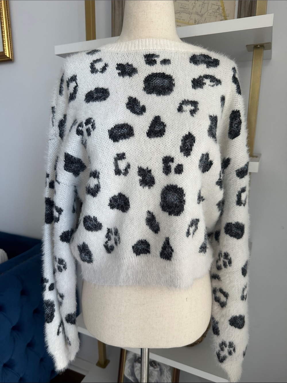cupcakes & cashmere White and Black Leopard-Print Fuzzy Crewneck Sweater